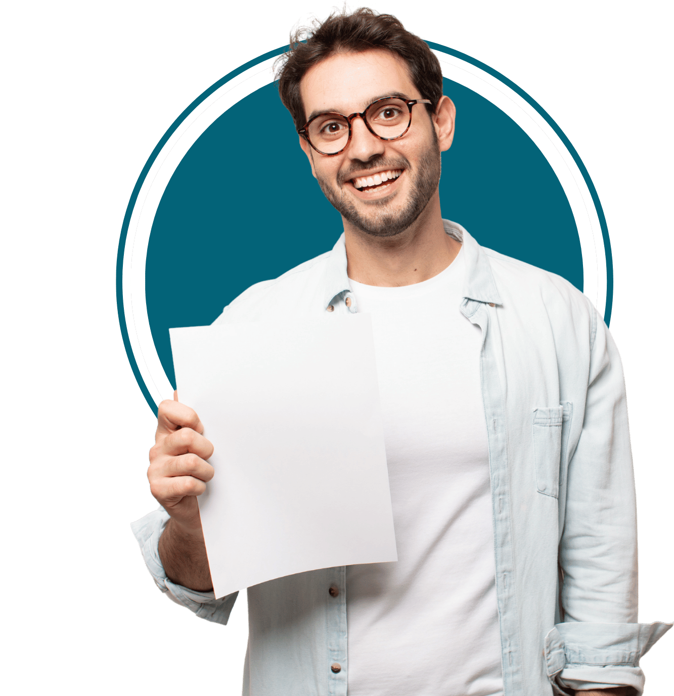 Persona con papel en la mano, habiendo presentado una denuncia